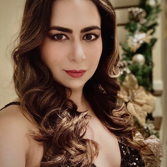 Meet your Posher, Ashley - Picture 6 of 16